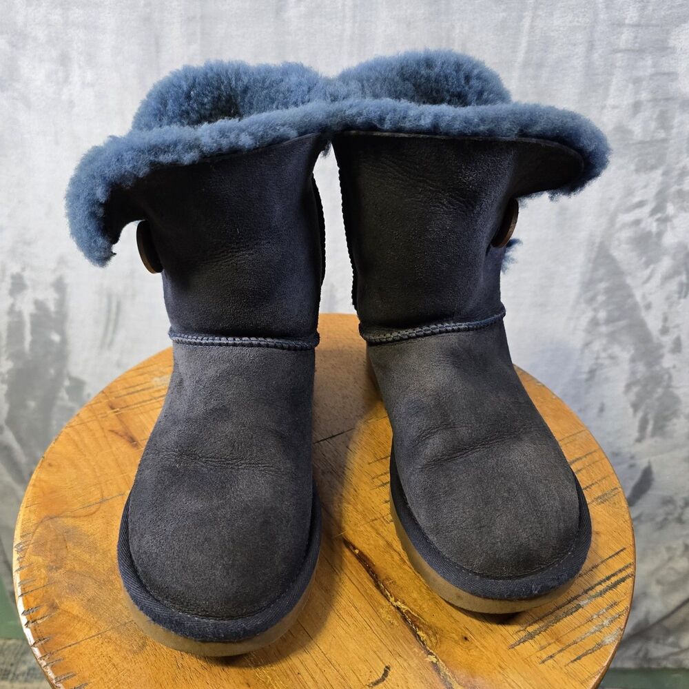 UGG Blue Gray Suede Fur Lined Button Accent Women's 5 Winter Ankle Boots